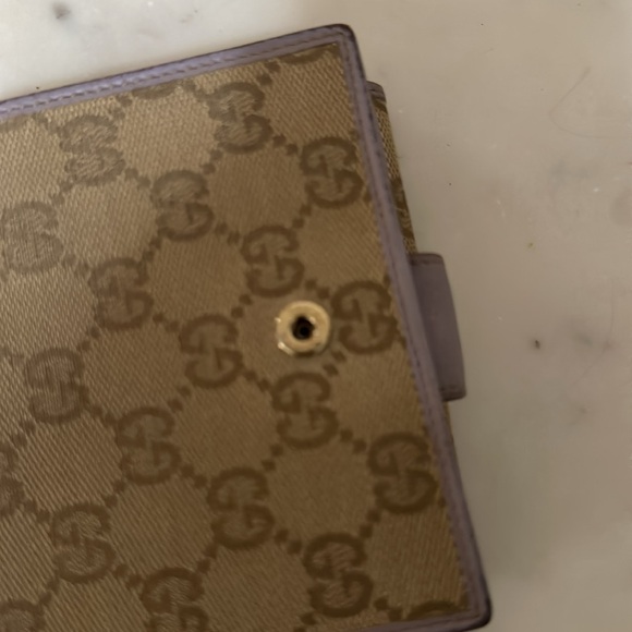 Gucci Lilac Trim Wallet - Picture 7 of 14
